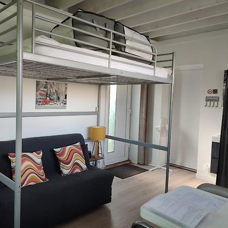 Studio Meuble 1 Piece Entierement Equipe Sans Cloisons Separatives Chavagnes-en-Paillers Exterior photo